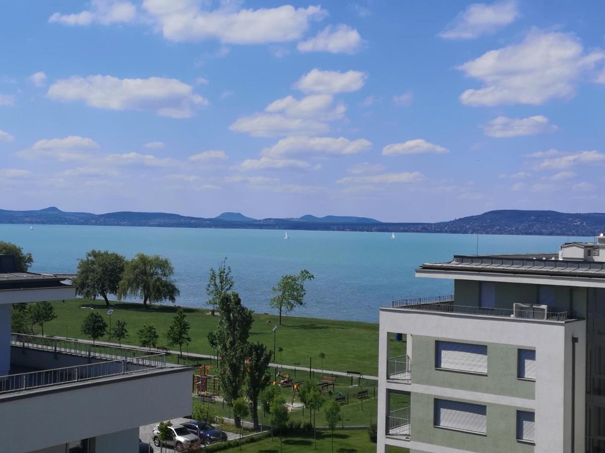 Silver Gray Appartment Balatonlelle Eksteriør billede