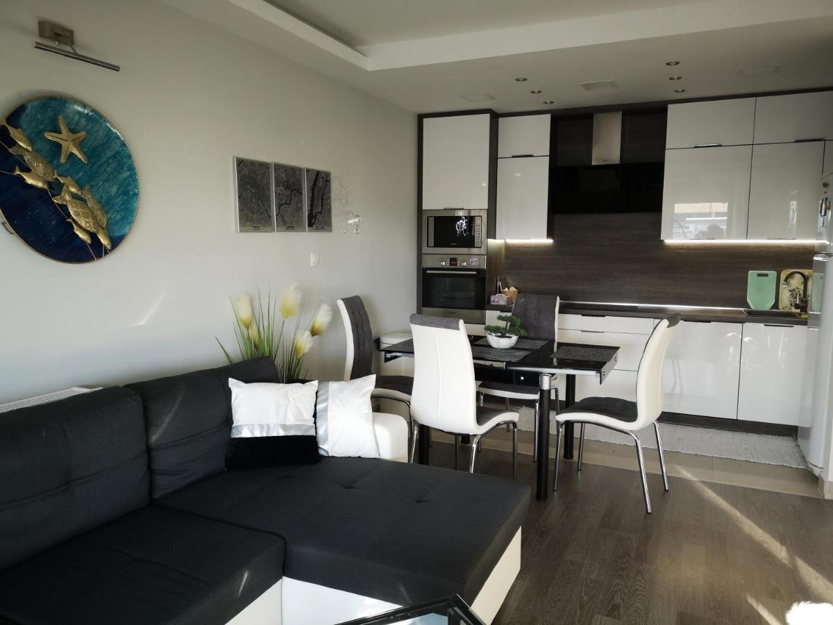 Silver Gray Appartment Balatonlelle Eksteriør billede